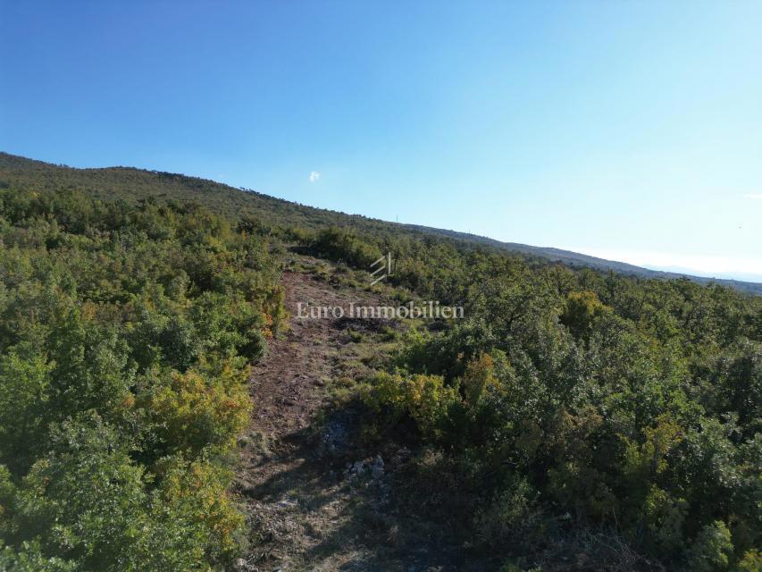 Crikvenica – Terreno con permesso di costruire valido