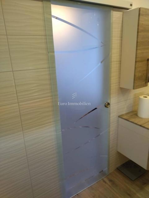 Moderno apt vicino al mare con due terrazze e vista mare