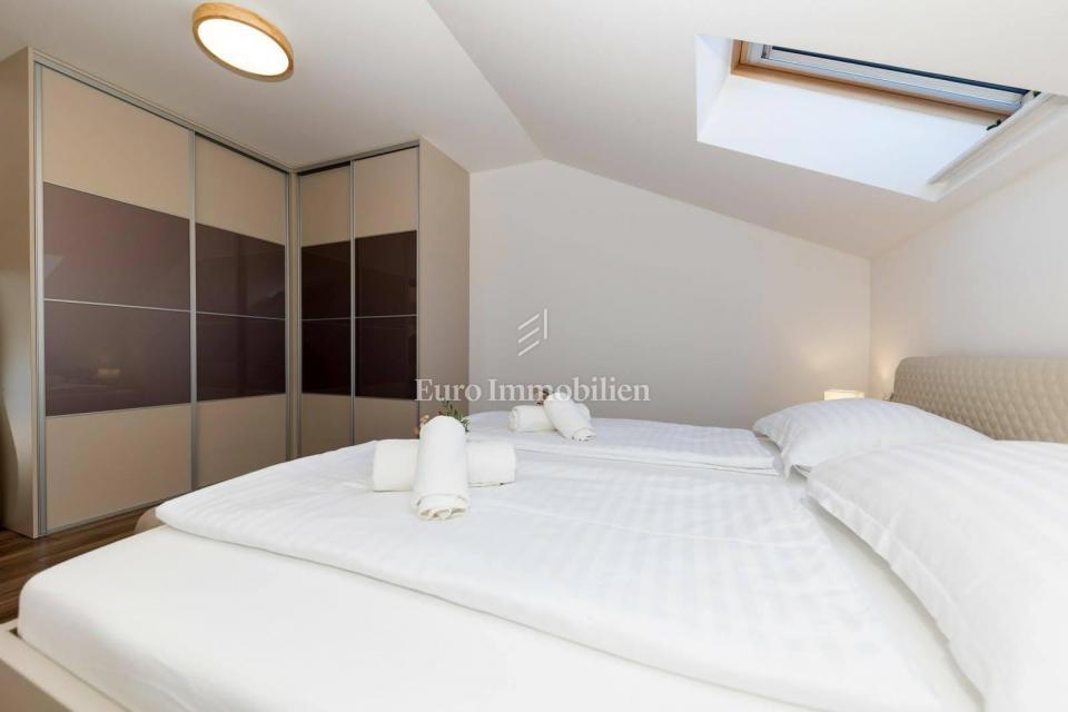 Moderno apt vicino al mare con due terrazze e vista mare