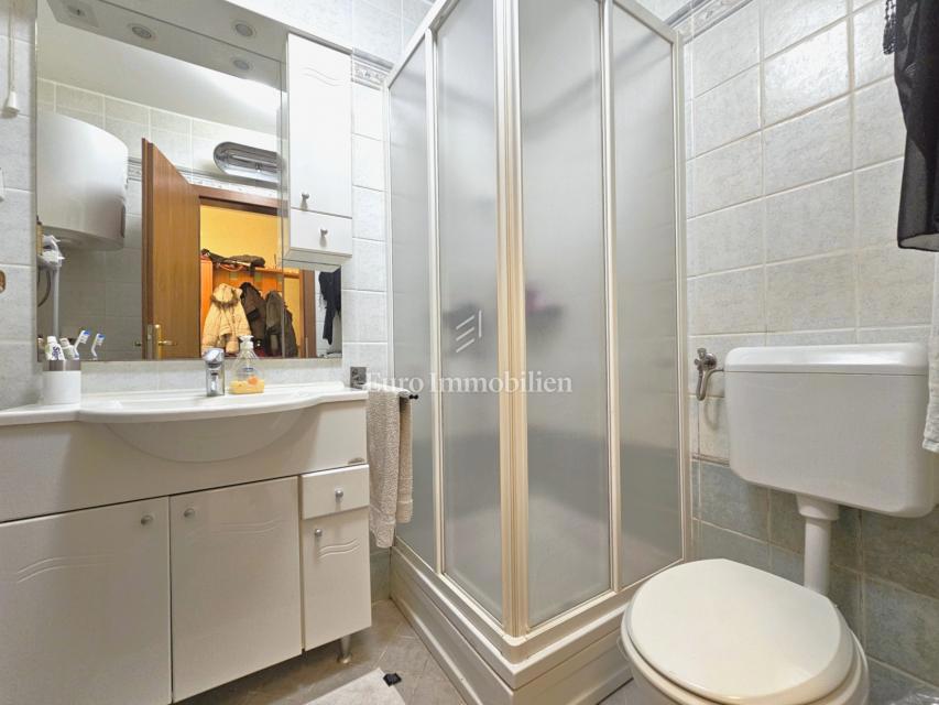 Malinska – appartamento vicino al centro, vista mare!