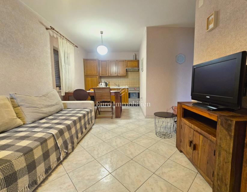 Malinska – appartamento vicino al centro, vista mare!