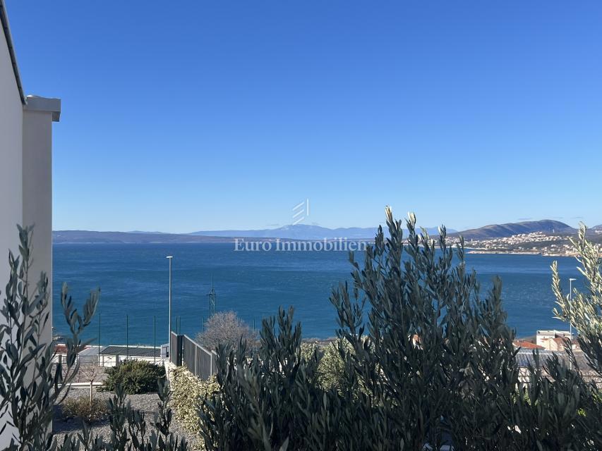 Klenovica – Casa con vista panoramica sul mare