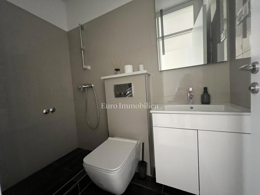 Klenovica – Casa con vista panoramica sul mare