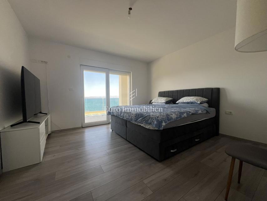 Klenovica – Casa con vista panoramica sul mare