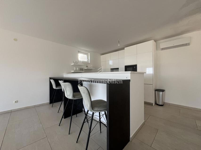 Klenovica – Casa con vista panoramica sul mare