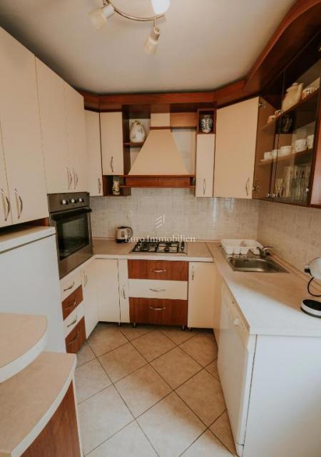 Bakar, due appartamenti in una casa, a 50 m dal mare