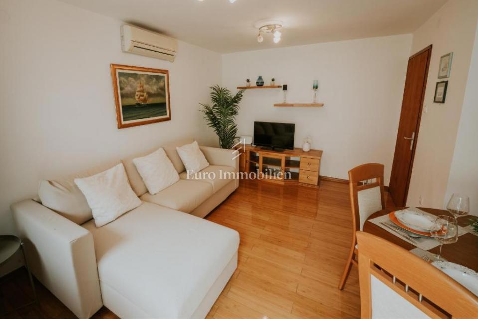 Bakar, due appartamenti in una casa, a 50 m dal mare