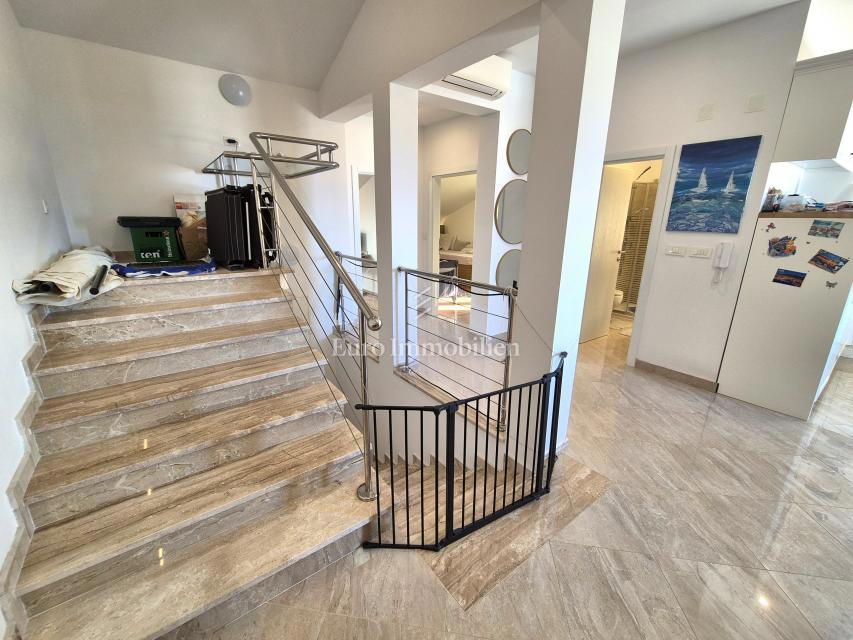 Appartamento con vista mare e giardino!