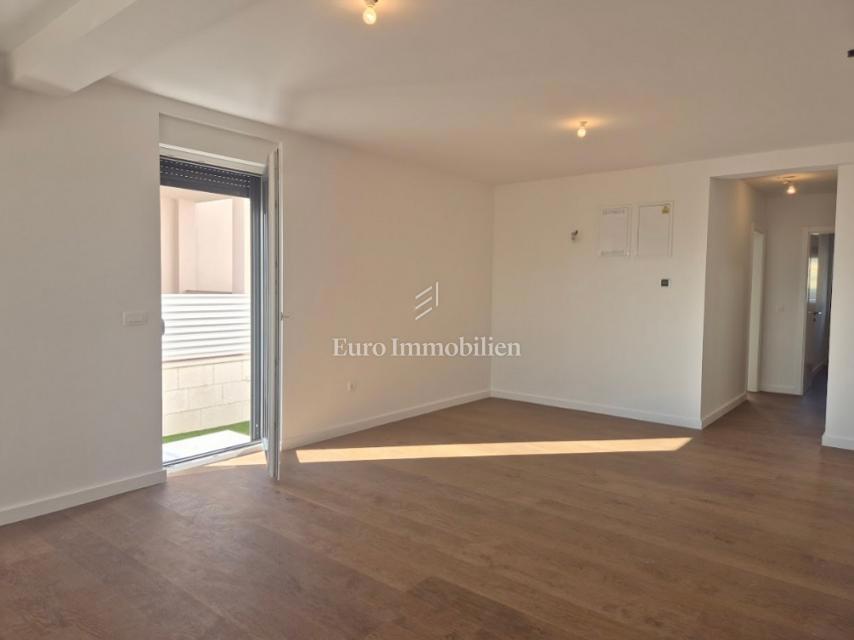 Appartamento con giardino, vicino alla spiaggia