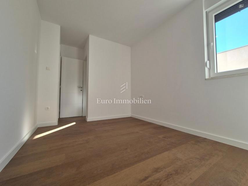 Appartamento con giardino, vicino alla spiaggia