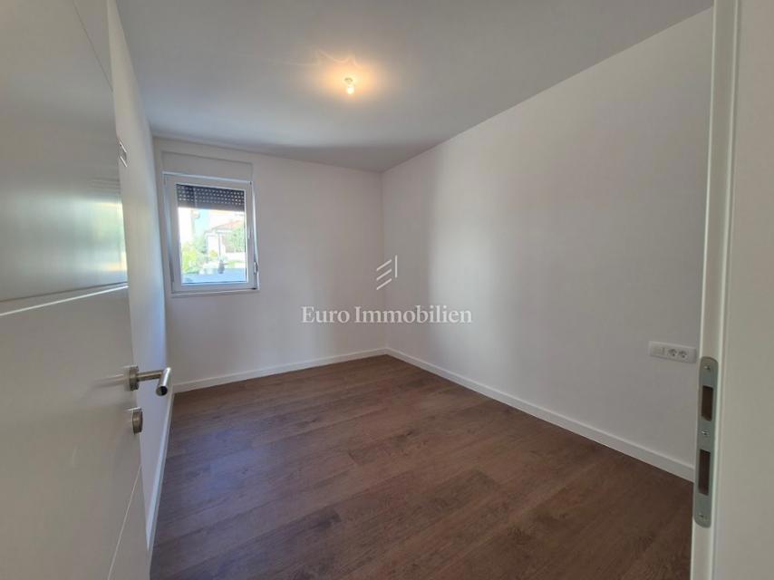 Appartamento con giardino, vicino alla spiaggia