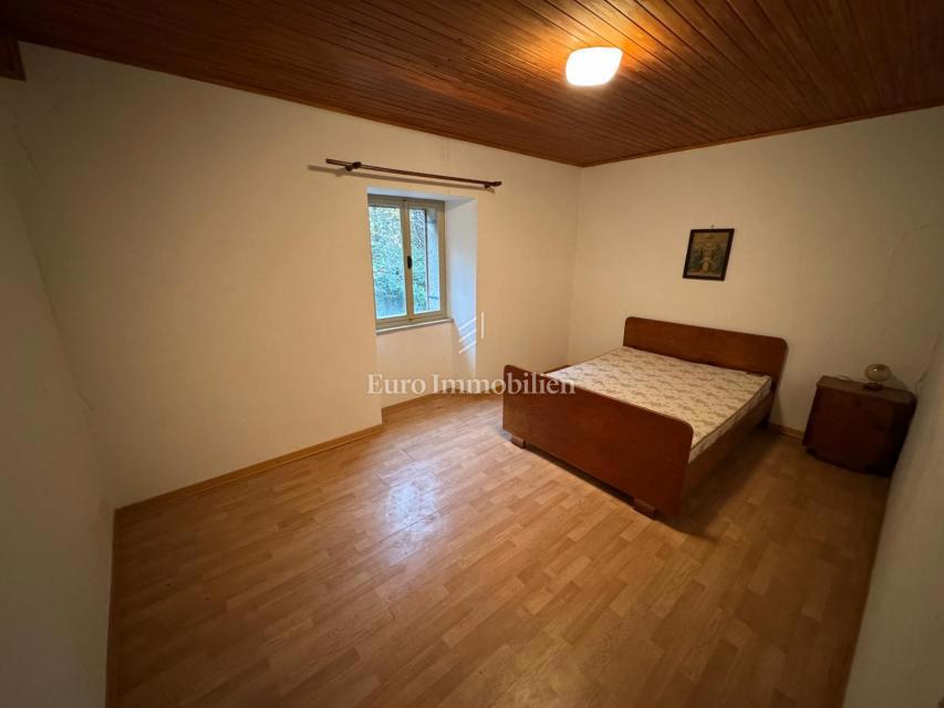 Istria - Autentica casa in pietra e terreno edificabile