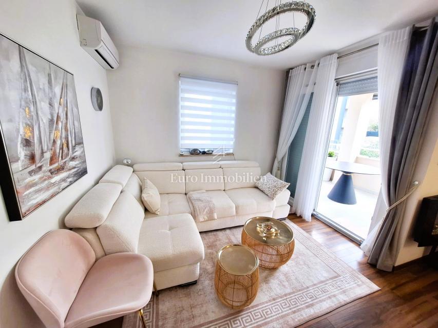 Möblierte Einzimmerwohnung in Meeresnähe, Šilo