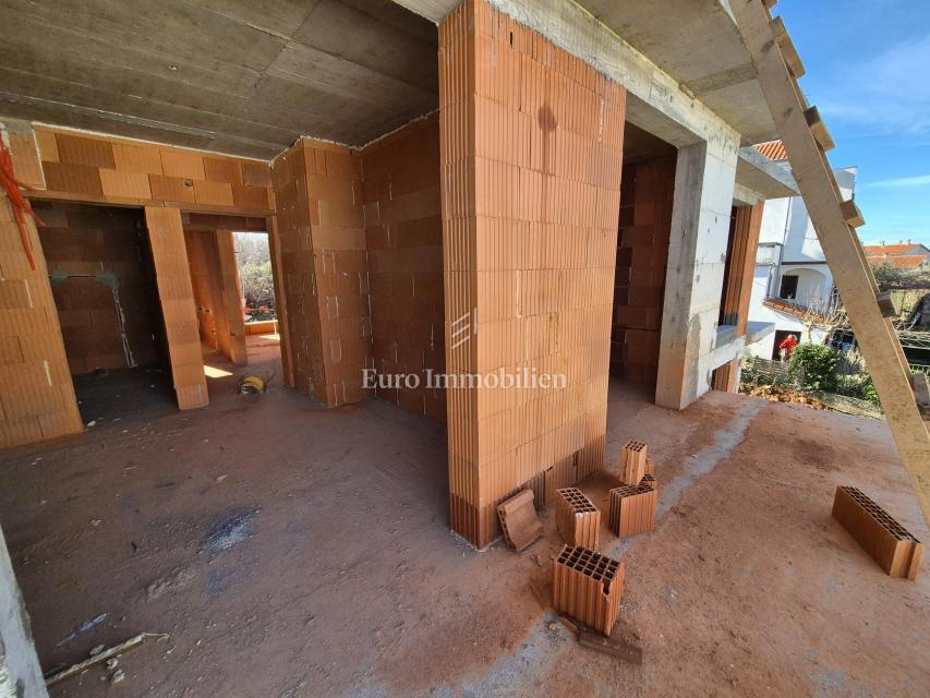 Vendesi casa a schiera con piscina