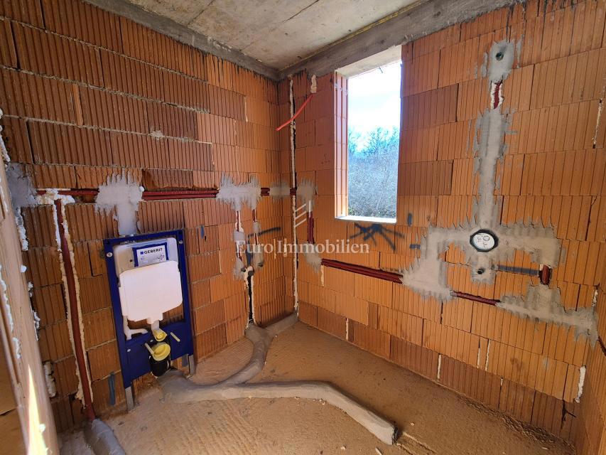 Vendesi casa a schiera con piscina