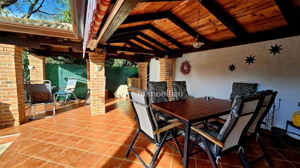 Casa con giardino in posizione tranquilla - Parenzo