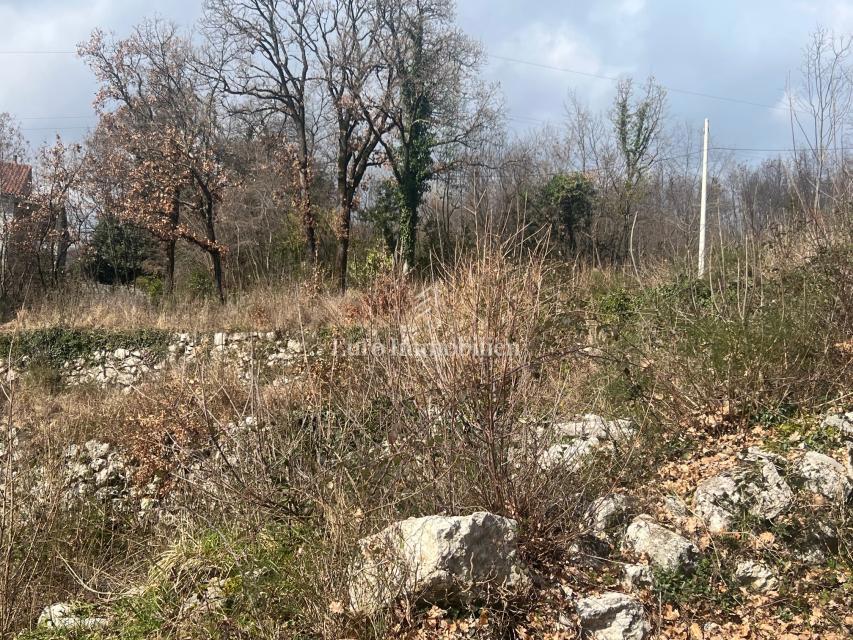 Veprinac, terreno con vista aperta sul mare