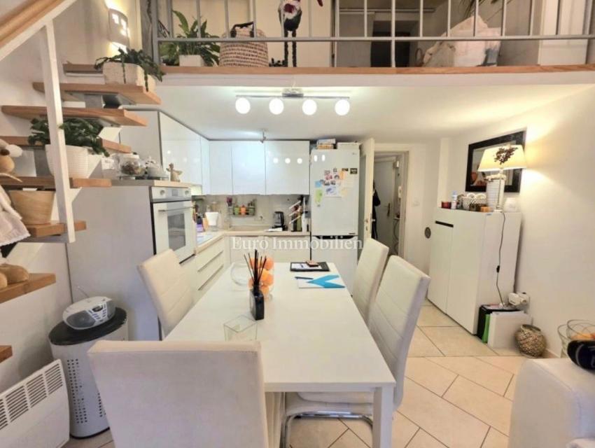 Appartamento moderno con due terrazze, Pola