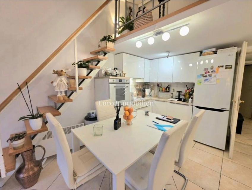 Appartamento moderno con due terrazze, Pola