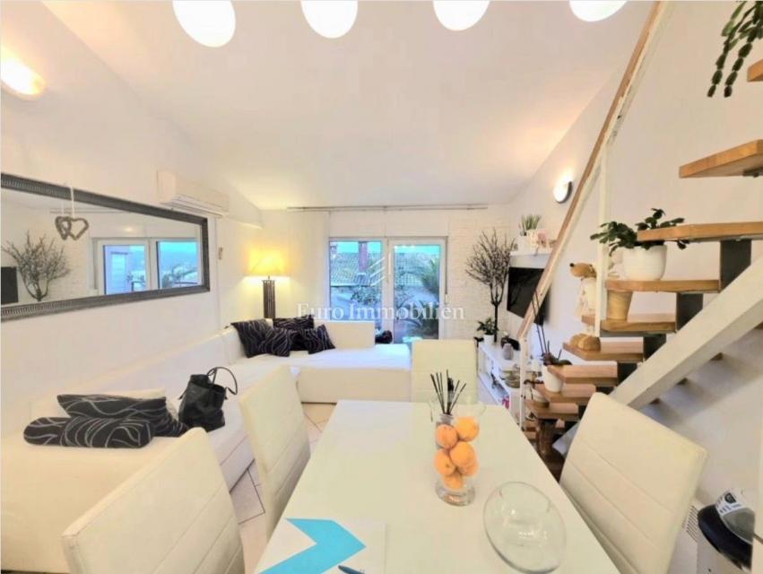 Appartamento moderno con due terrazze, Pola