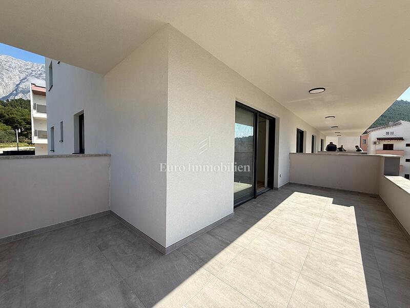 Promajna - nuovo appartamento in una villa urbana con vista mare