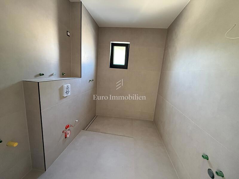 Promajna - nuovo appartamento in una villa urbana con vista mare