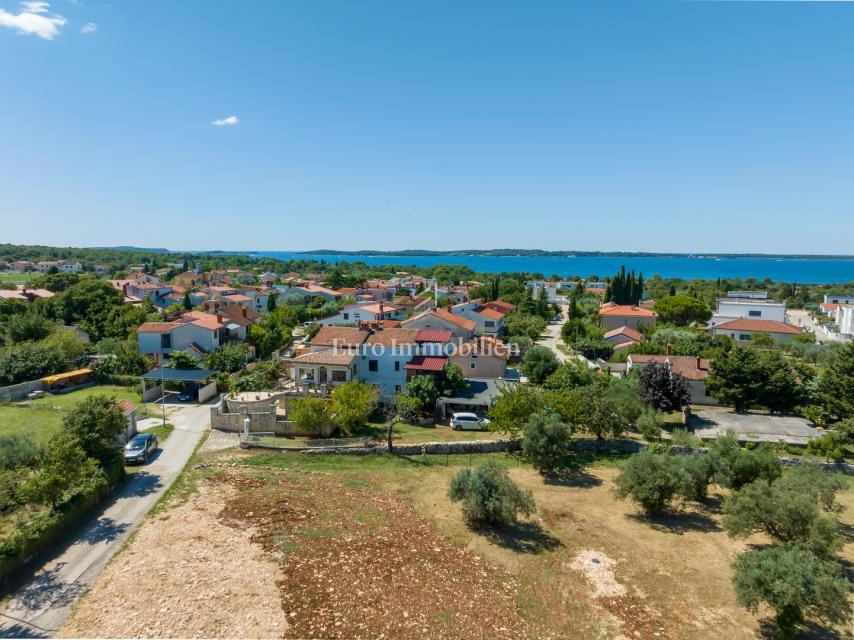 Istria, Peroj – Terreno edificabile in zona tranquilla