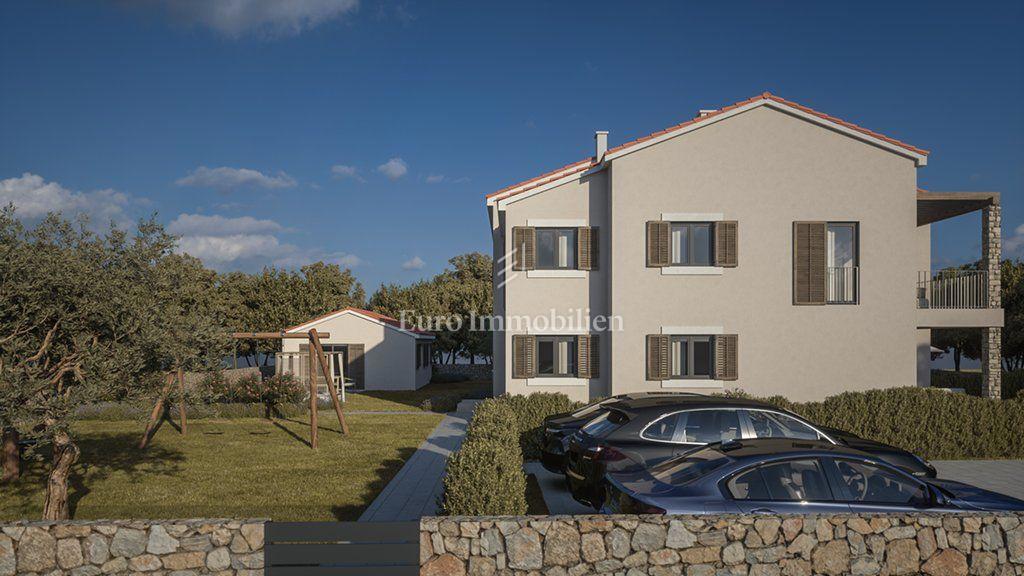 Dubrava vicino a Tisno - nuovo appartamento al piano terra con cortile