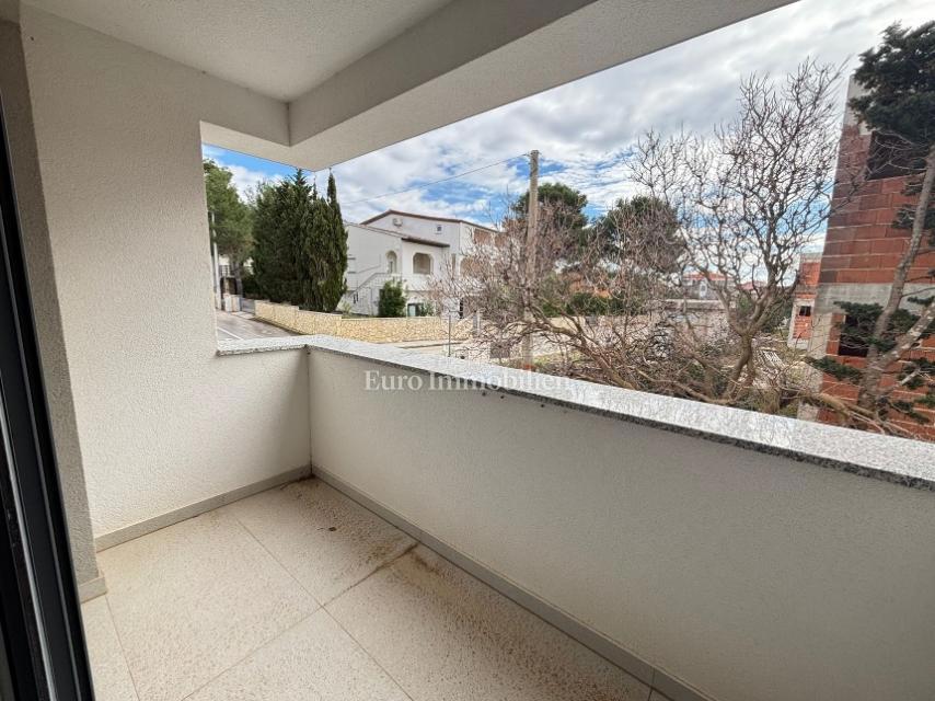 Appartamento con 2 terrazze, a 70 m dal mare - l'isola di Pag