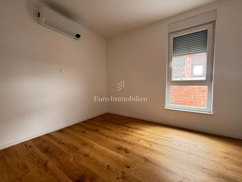 Appartamento con 2 terrazze, a 70 m dal mare - l'isola di Pag