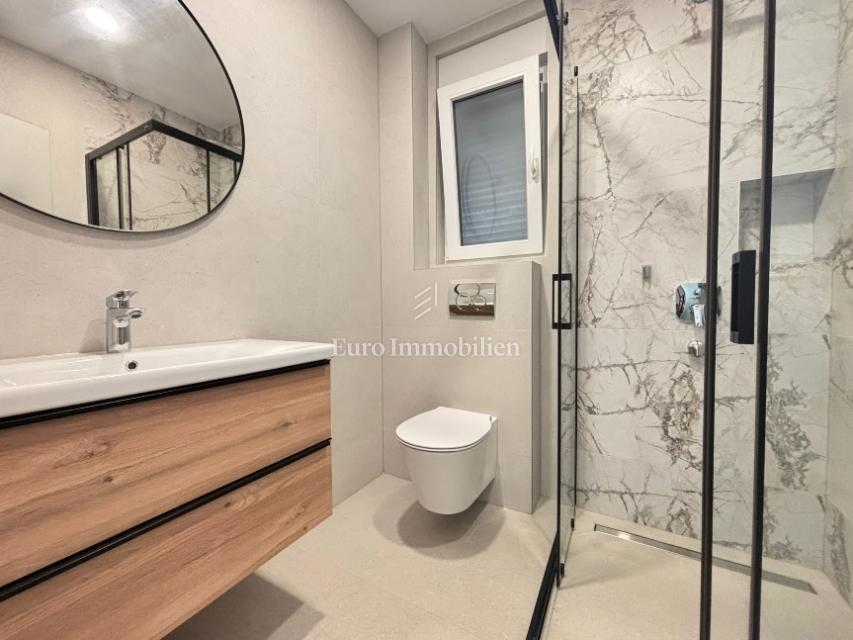 Appartamento con 2 terrazze, a 70 m dal mare - l'isola di Pag