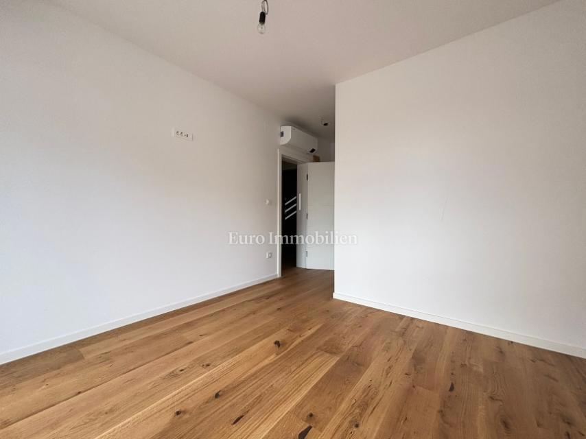 Appartamento con 2 terrazze, a 70 m dal mare - l'isola di Pag