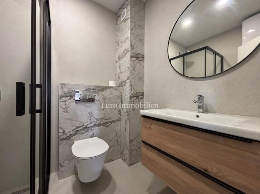 Appartamento con 2 terrazze, a 70 m dal mare - l'isola di Pag