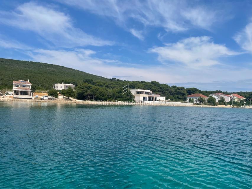 Attraente terreno edificabile con progetto concettuale,Molat