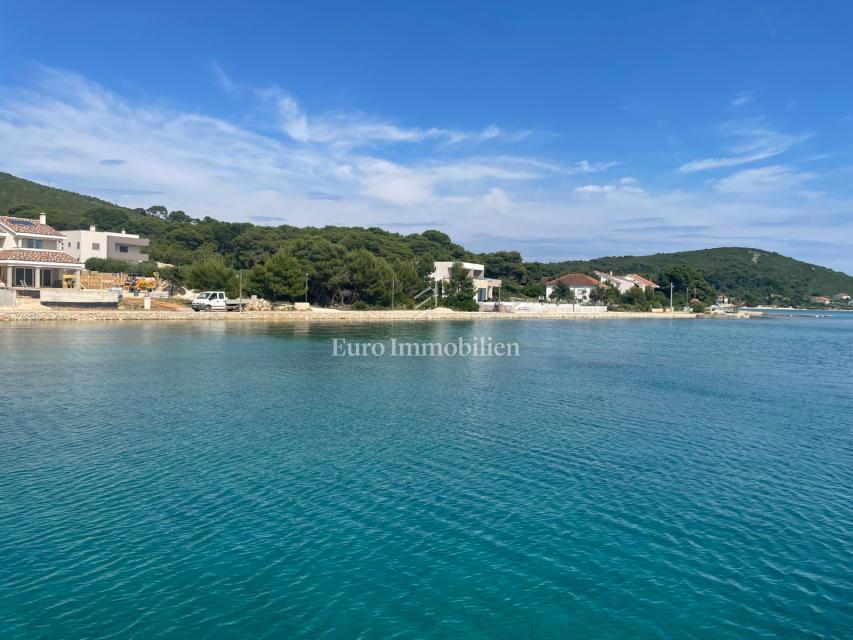 Attraente terreno edificabile con progetto concettuale,Molat