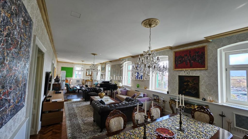 Rijeka – ampio appartamento con potenziale