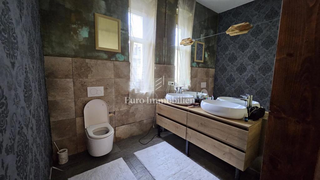 Rijeka – ampio appartamento con potenziale