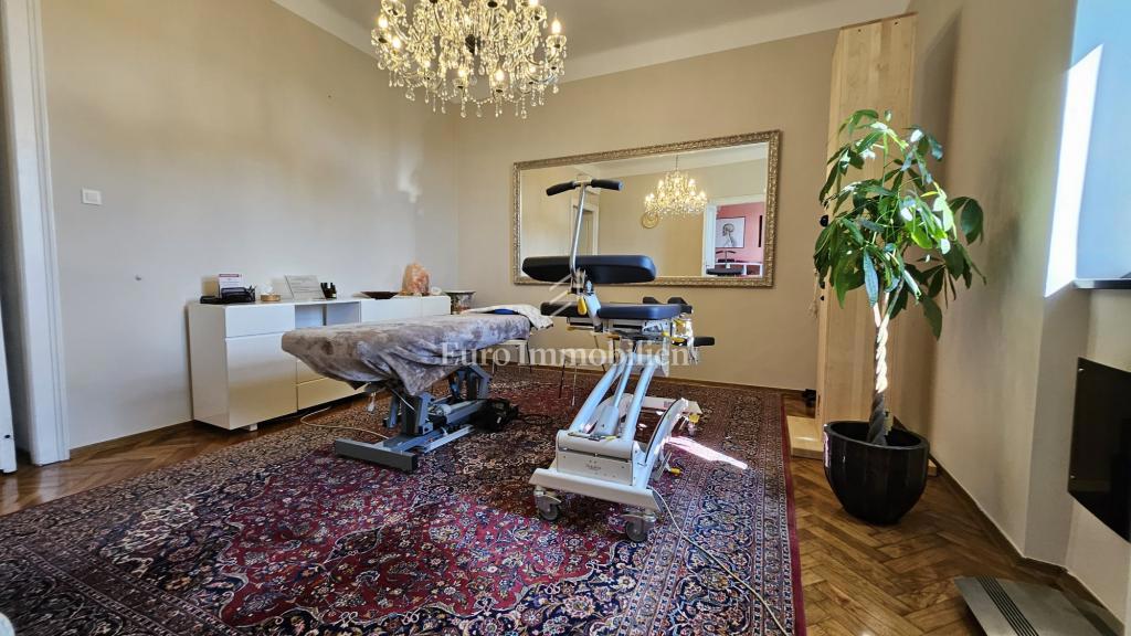 Rijeka – ampio appartamento con potenziale