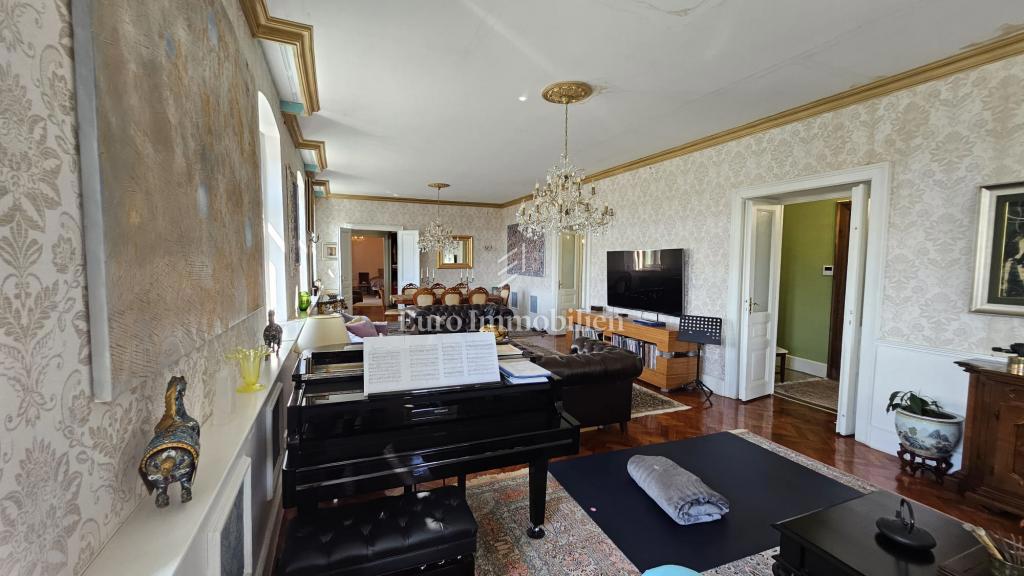 Rijeka – ampio appartamento con potenziale