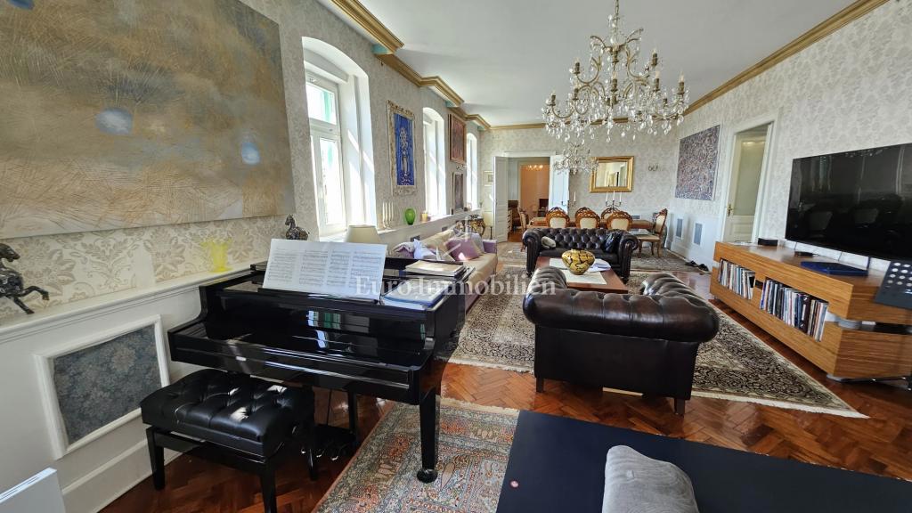 Rijeka – ampio appartamento con potenziale