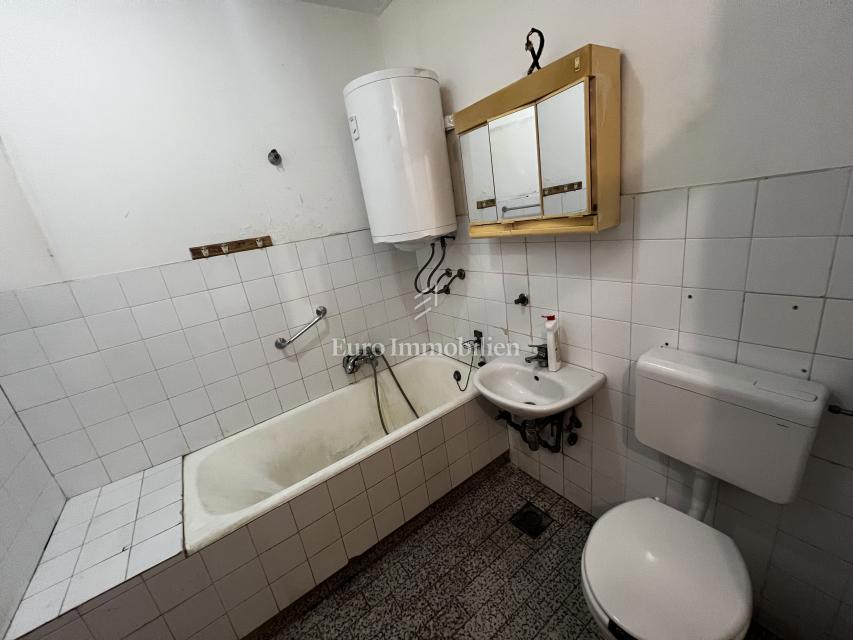 Appartamento con ascensore, ottima zona Pula