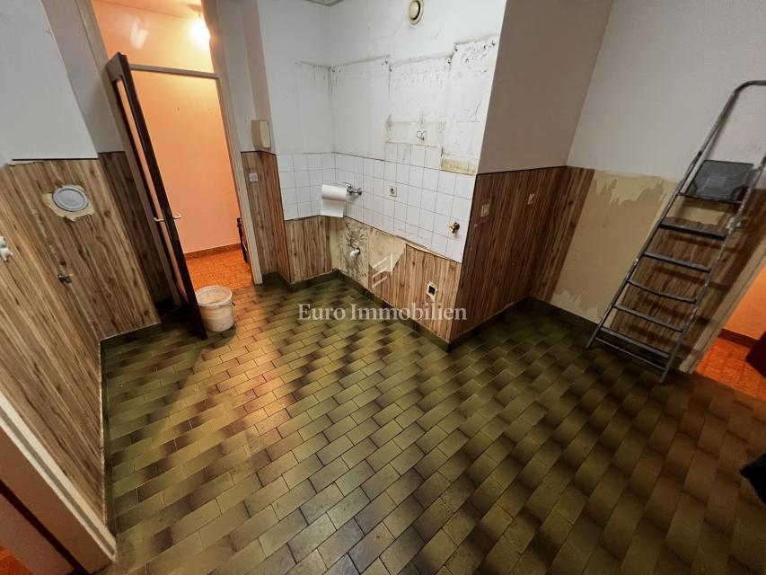 Appartamento con ascensore, ottima zona Pula