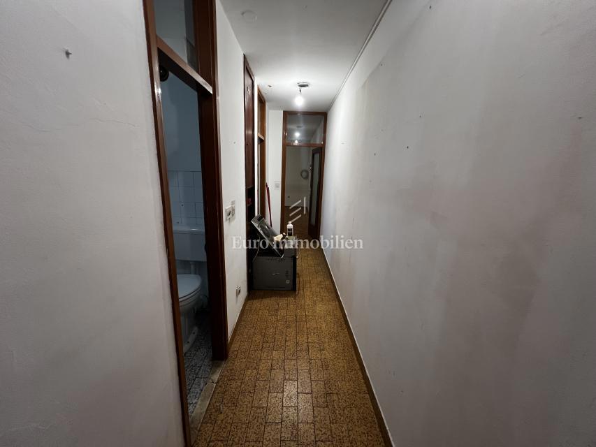 Appartamento con ascensore, ottima zona Pula