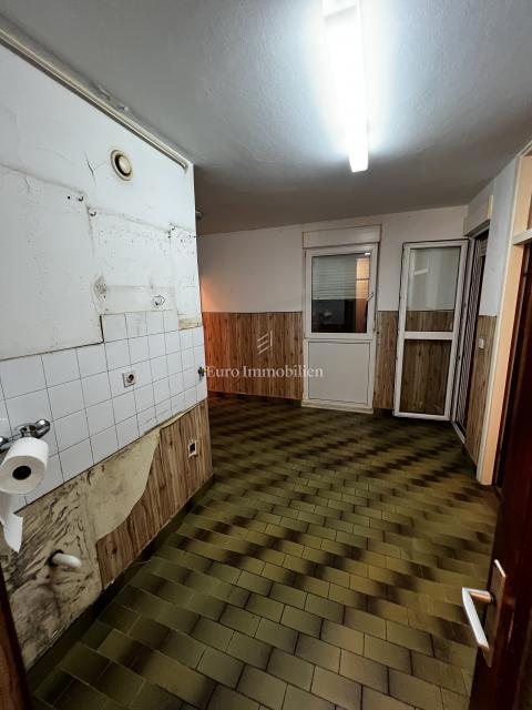 Appartamento con ascensore, ottima zona Pula