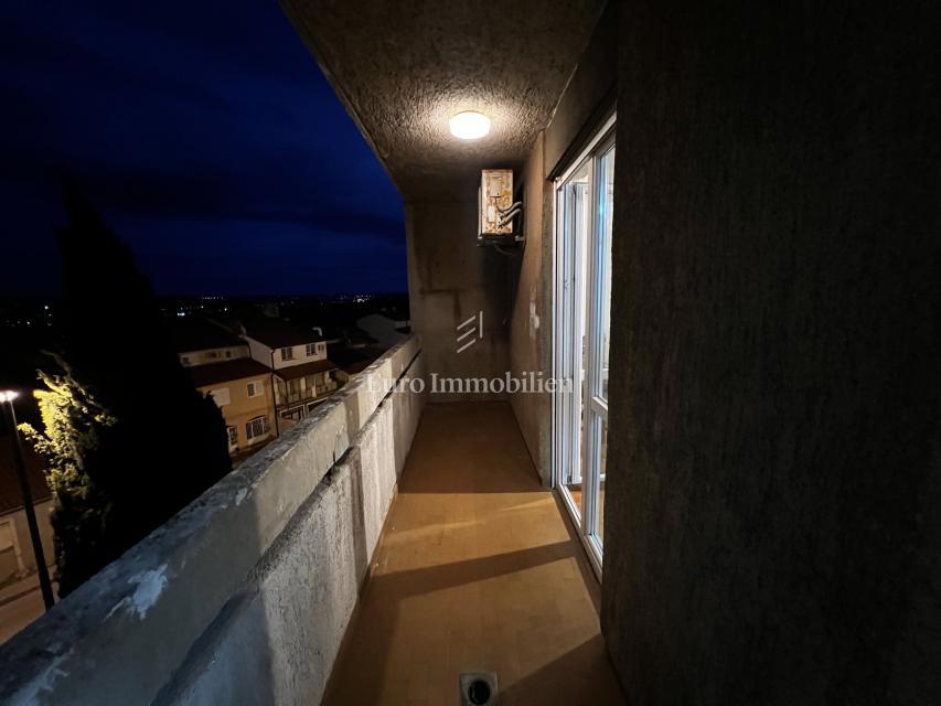 Appartamento con ascensore, ottima zona Pula