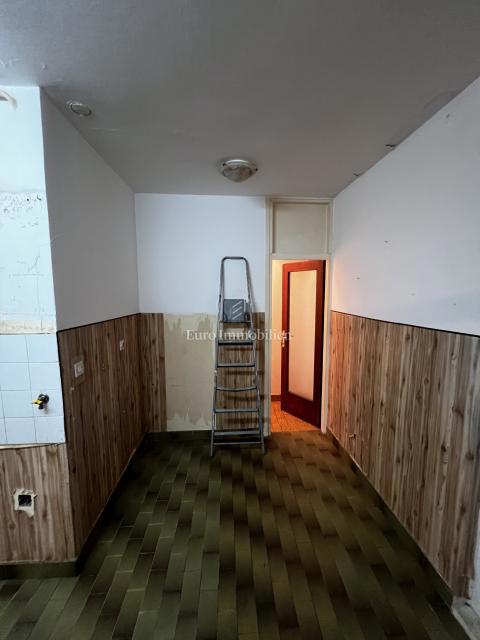 Appartamento con ascensore, ottima zona Pula