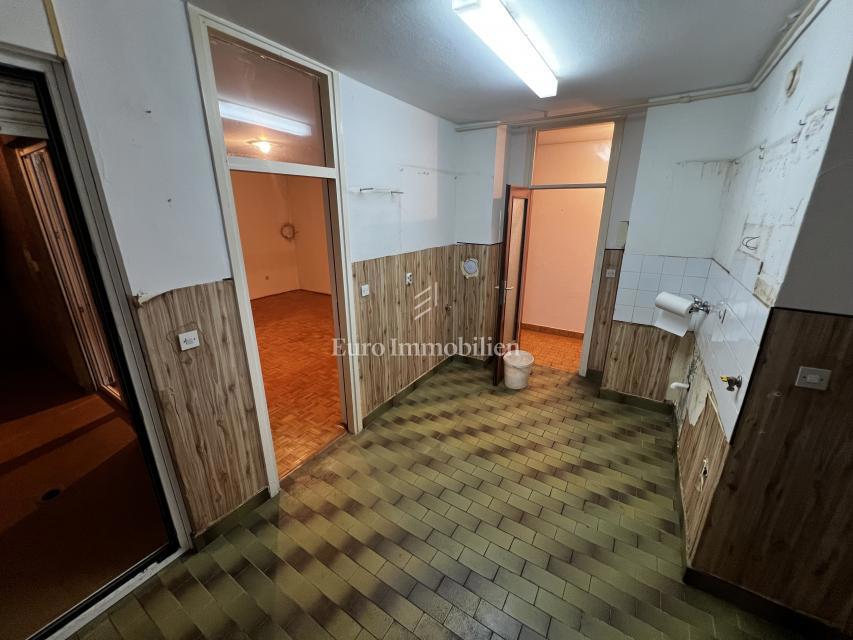 Appartamento con ascensore, ottima zona Pula