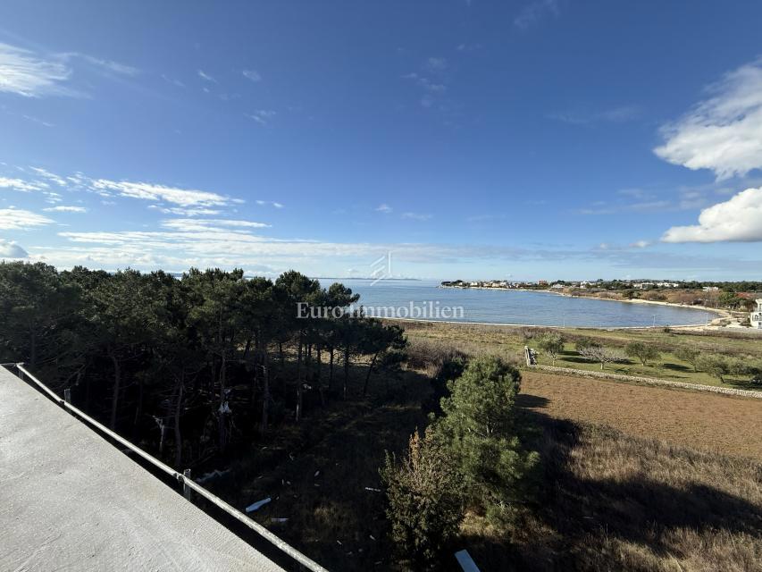 Zara - Attico con terrazza sul tetto, piscina e vista mare