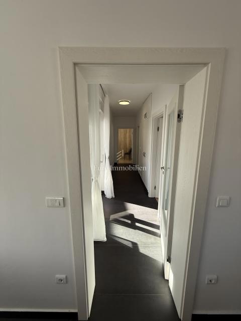 Zara - Attico con terrazza sul tetto, piscina e vista mare