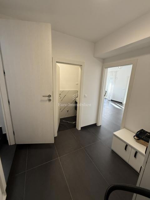 Zara - Attico con terrazza sul tetto, piscina e vista mare